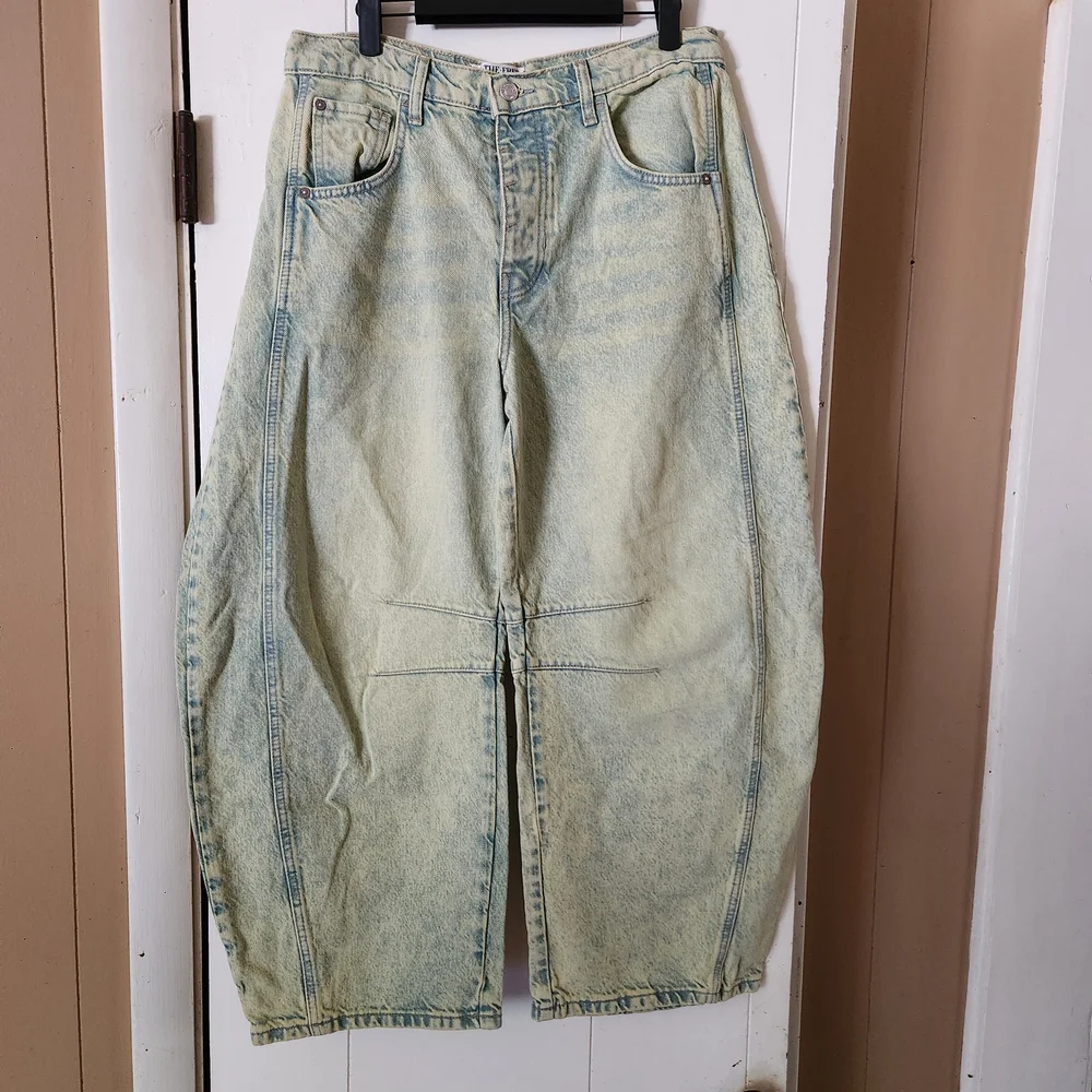 WE THE FREE GOOD LUCK MID-RISE BARREL JEANS - SIZE 27 - COLOR FLYING SAUCER - Picture 7 of 9